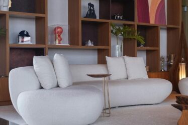 Inspirações de móveis planejados para closets de luxo que une elegância e funcionalidade