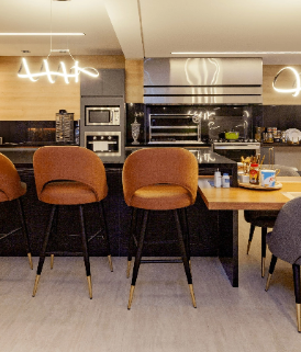 Banqueta de luxo para cozinha: como escolher o modelo ideal para o seu espaço